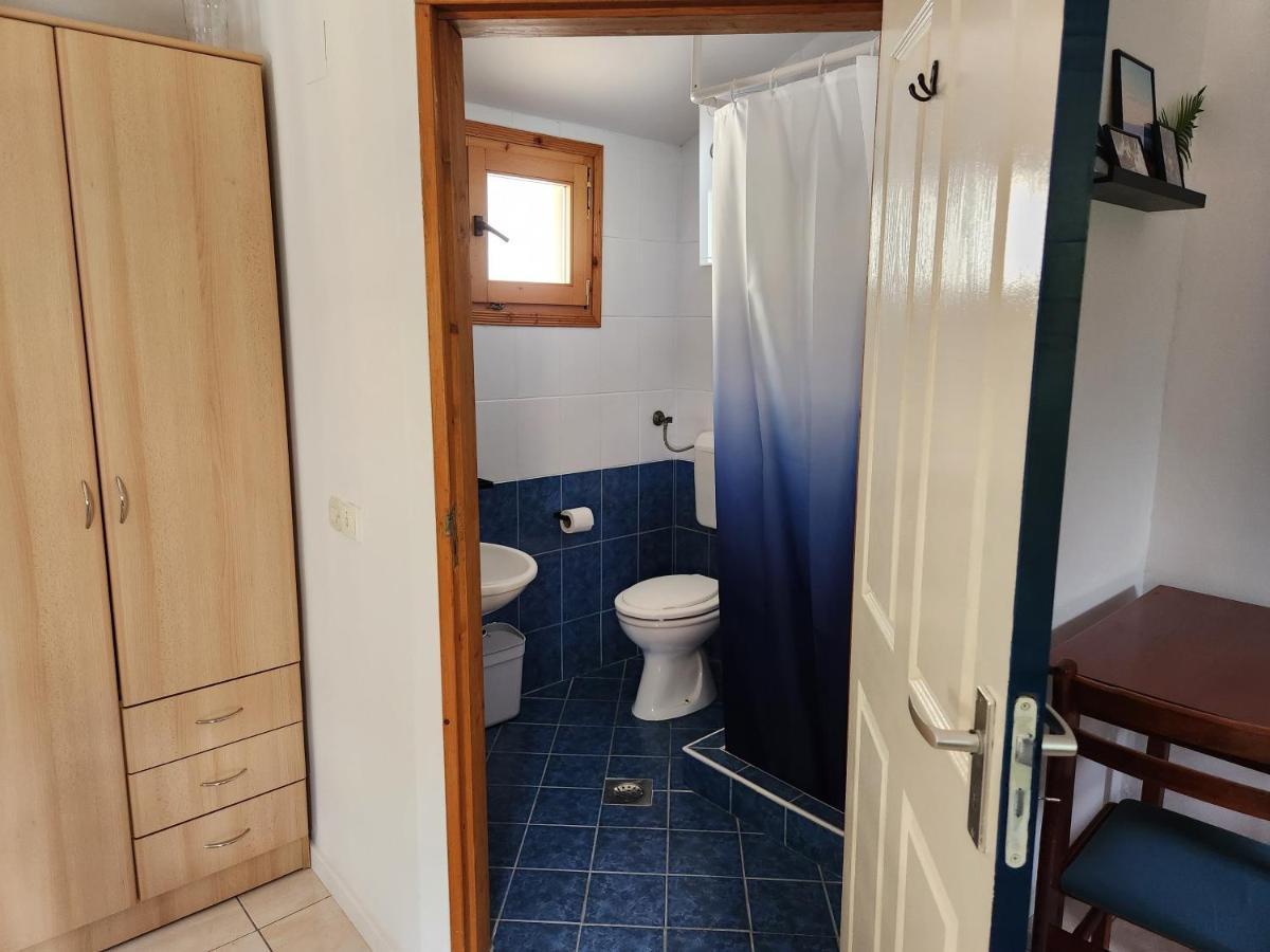 PeštaniPension Laleアパートメント エクステリア 写真