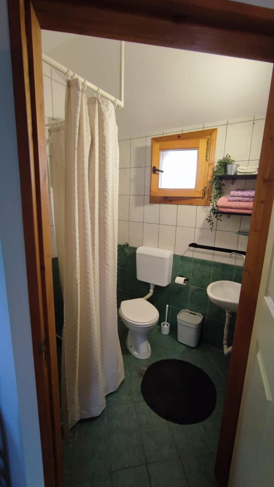PeštaniPension Laleアパートメント エクステリア 写真